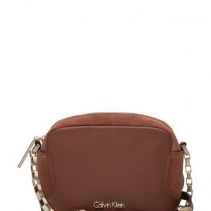 Calvin Klein C4rolyn Suede Mini Crossbody olkalaukku