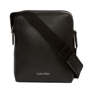 Calvin Klein Double Tack Slim Reporter Laukku