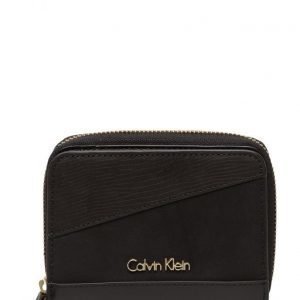 Calvin Klein Ray Medium Wallet 00 lompakko