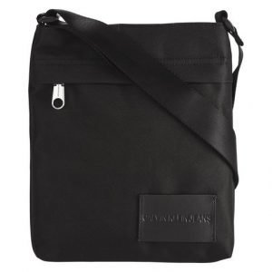 Calvin Klein Sport Essentials Flatpack Laukku