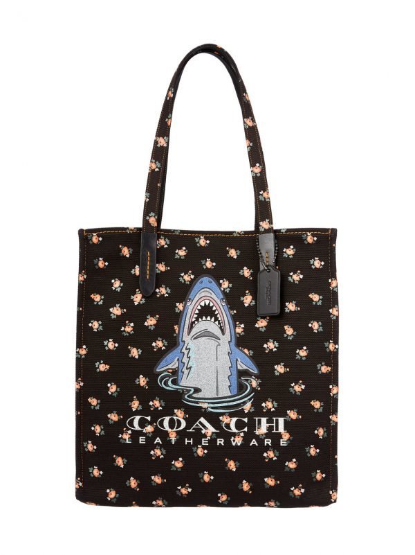 Coach Canvas Sharky Tote Laukku