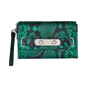 Coach Swagger Embossed Python Clutch Nahkalaukku