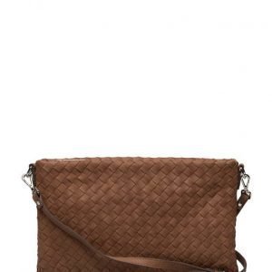 Decadent Woven Small Flat Cross Body pikkulaukku