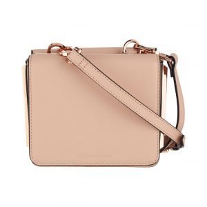 Kendall + Kylie Baxter Tracks Crossbody Nahkalaukku