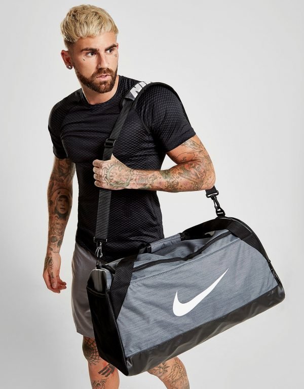 Nike Brasilia Medium Duffle Bag Treenikassi Harmaa