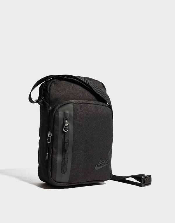 Nike Core Small Crossbody Bag Olkalaukku Musta