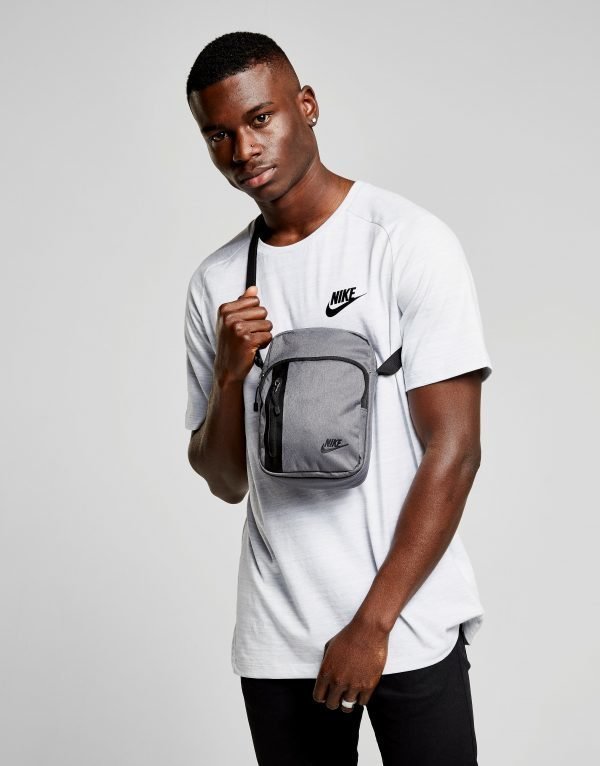 Nike Core Small Crossbody Bag Olkalaukku Tummanharmaa