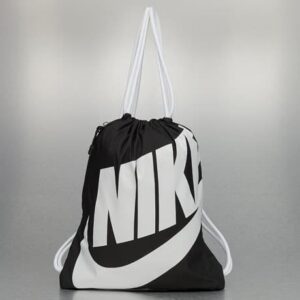 Nike Kassi Musta