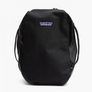  Patagonia Black Hole Cube Medium