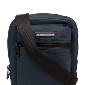 Tommy Hilfiger Easy Nylon Slim Reporter olkalaukku